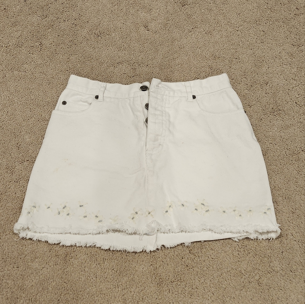 White Frayed Hem Denim Skirt
